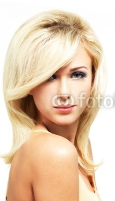 Beautiful_blond_woman_with_style_hairstyle_2.jpg